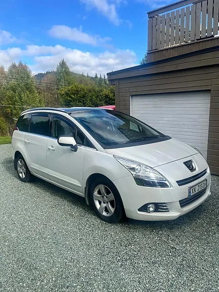 Peugeot 5008 2012 photo 3