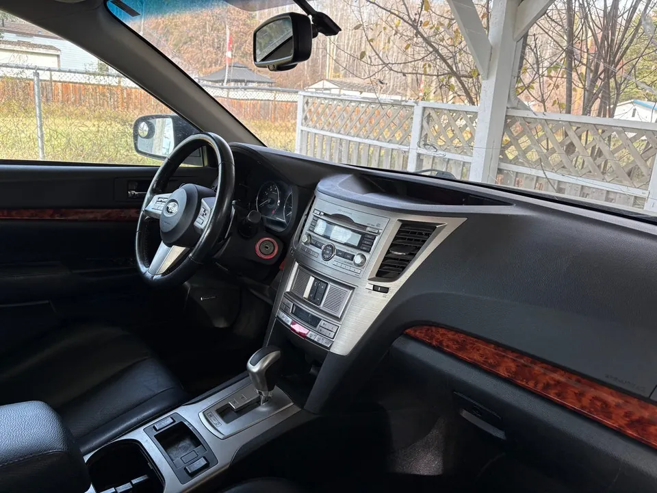 Subaru Legacy 2011 photo 5