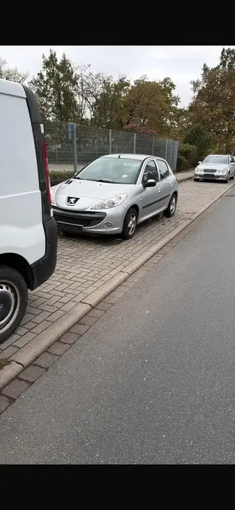 Peugeot 206