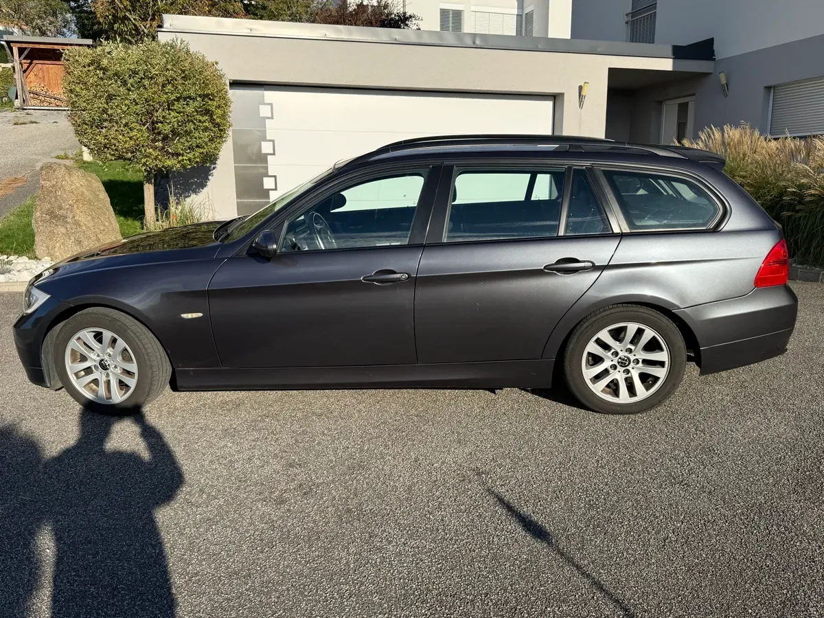 BMW 3 Series 2007 photo 2