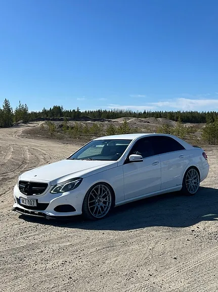 Mercedes-Benz E220 2014 photo 5