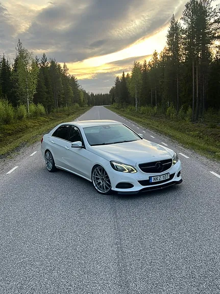 Mercedes-Benz E220