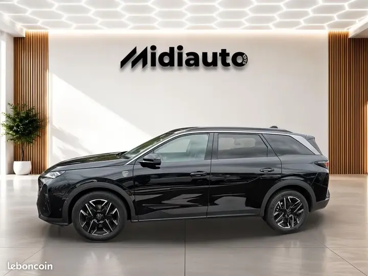 Peugeot 5008 2025 photo 2