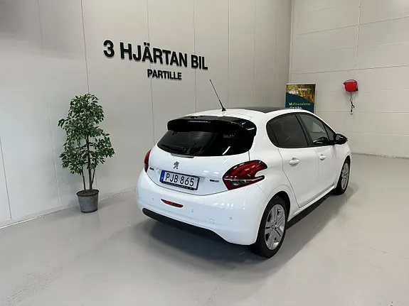 Peugeot 208 2017 photo 4