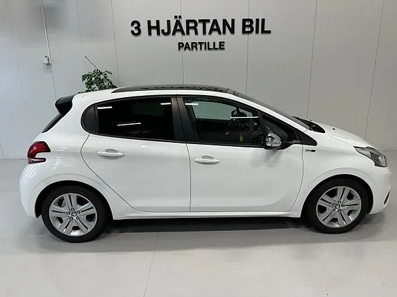 Peugeot 208 2017 photo 5