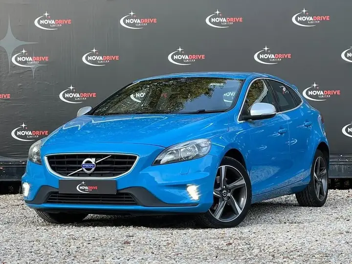 Volvo V40 2015 photo 2