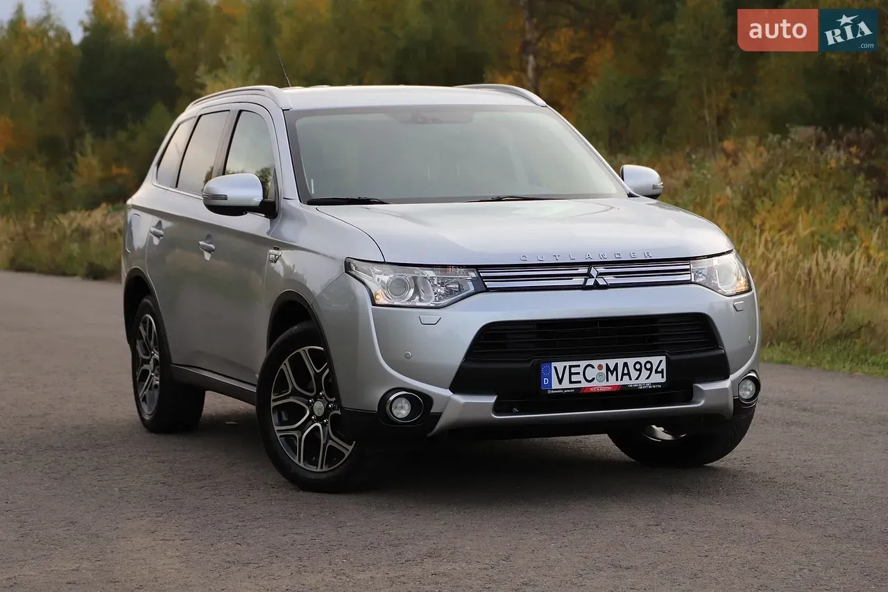 Mitsubishi Outlander 2015 photo 2