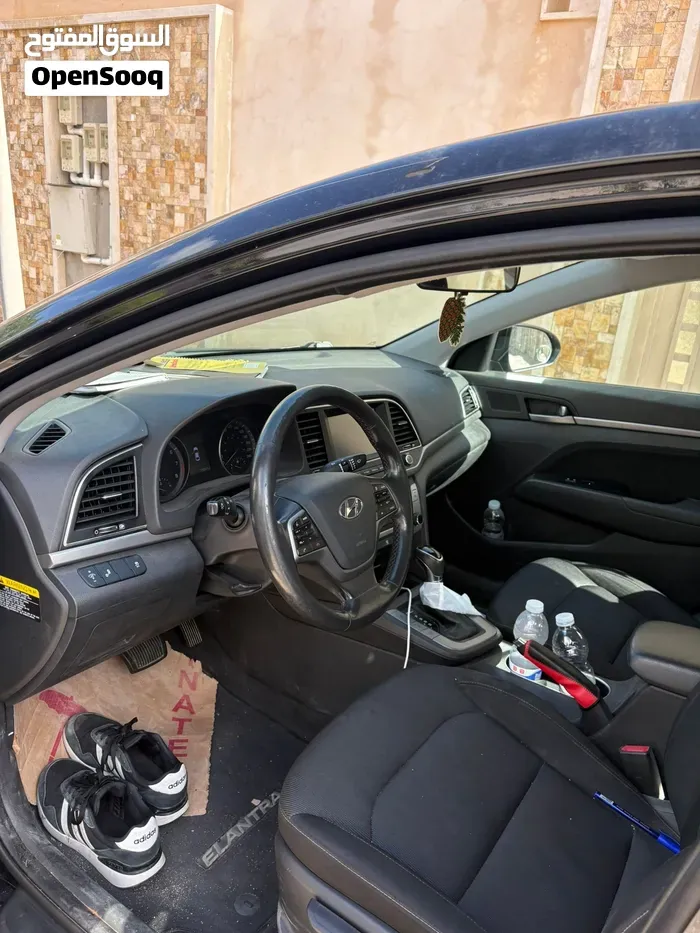 Hyundai Elantra 2017 photo 3