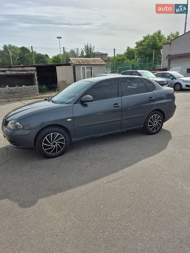 Seat Cordoba 2008 photo 4