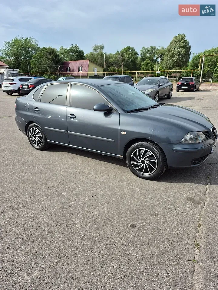 Seat Cordoba 2008 photo 3