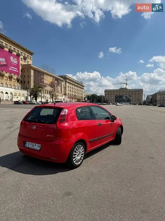 Fiat Punto 2009 photo 3