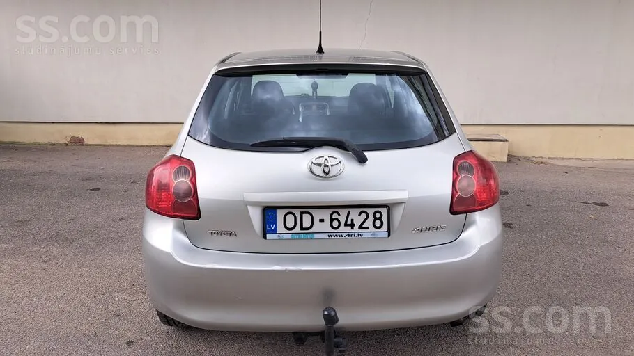 Toyota Auris 2008 photo 3