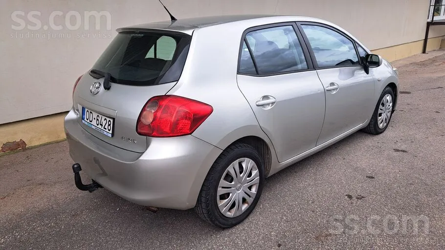 Toyota Auris 2008 photo 4