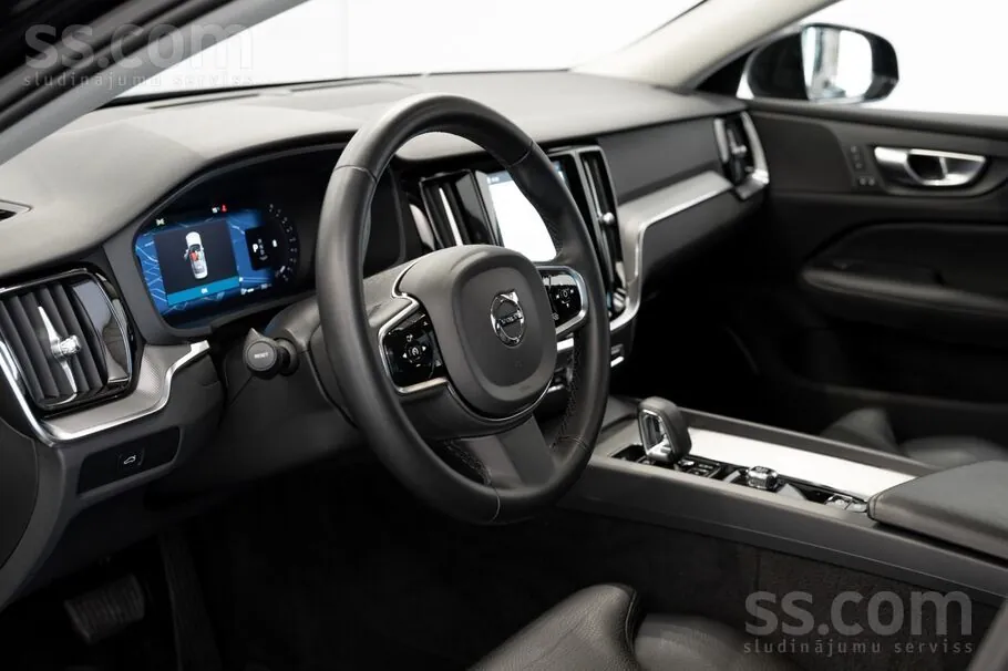 Volvo S60 2023 photo 5