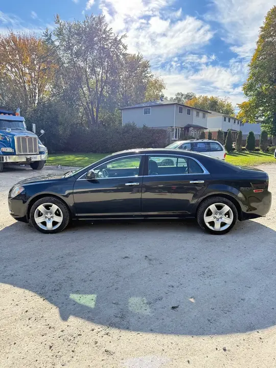 Chevrolet Malibu 2010 photo 2