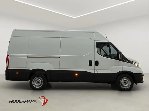 Iveco Daily 2023 photo 2