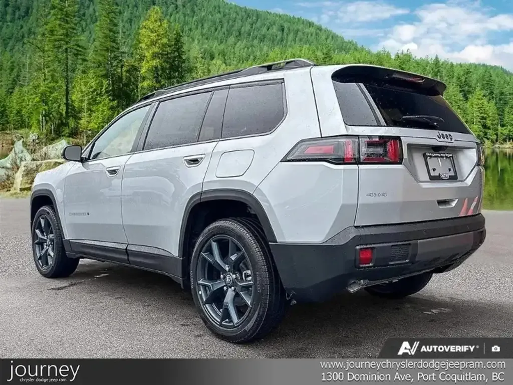 Jeep Cherokee 2026 photo 4