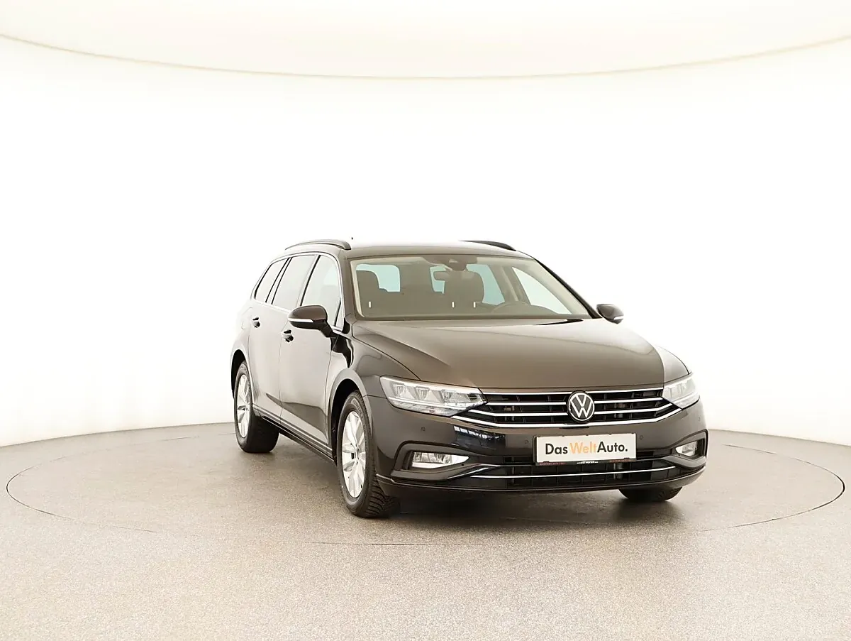 Volkswagen Passat 2024 photo 2