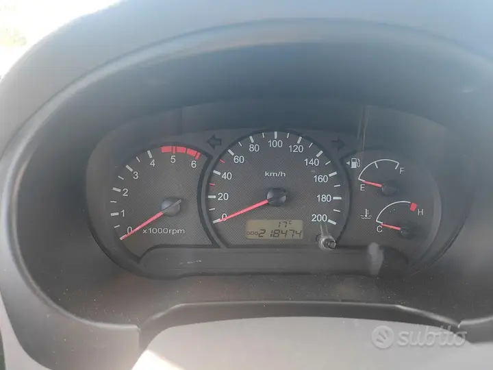 Hyundai Accent 2004 photo 5
