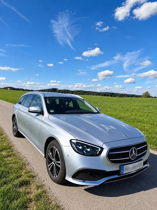 Mercedes-Benz E 220 D
