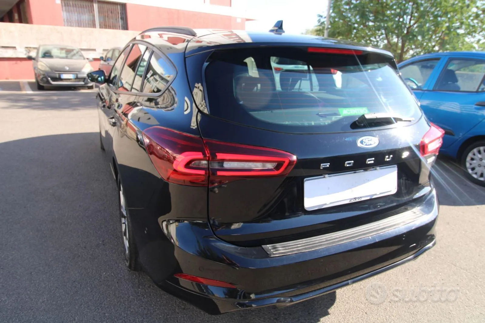 Ford Focus 2023 photo 2
