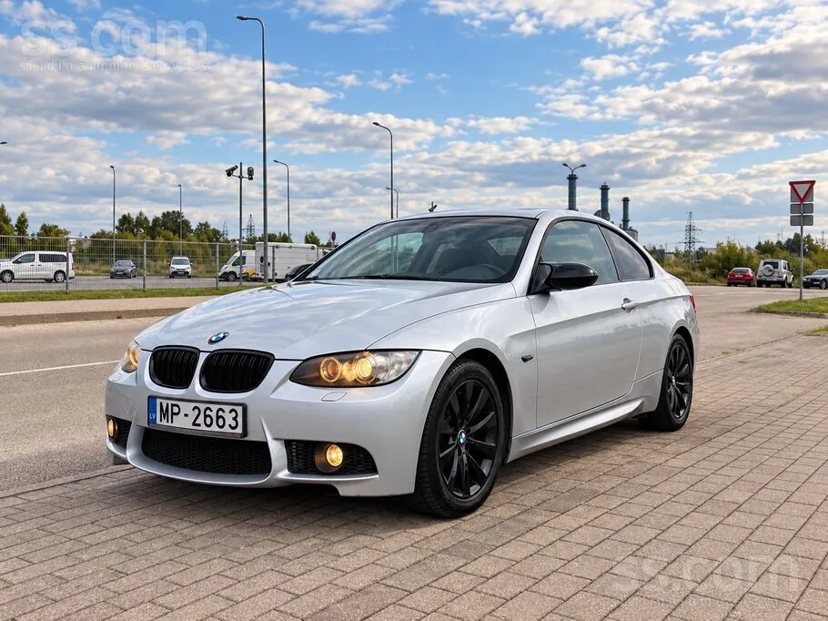 BMW 320I