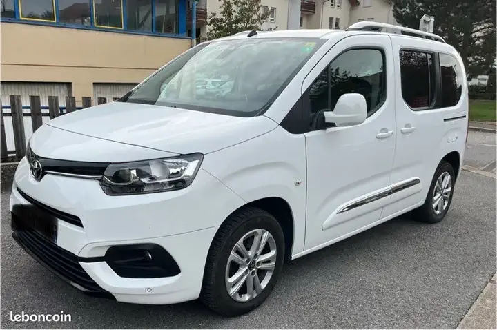 Toyota Proace City 2021 photo 2