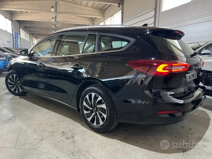 Ford Focus 2026 photo 3