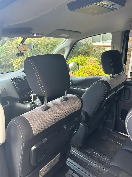 Nissan Serena 2013 photo 5