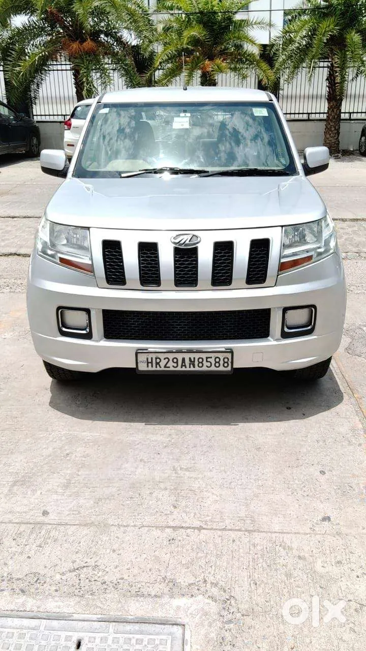 Mahindra Tuv 300