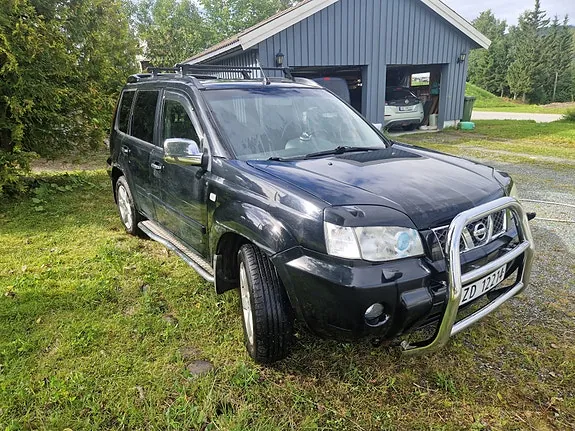 Nissan X-Trail 2006 photo 2