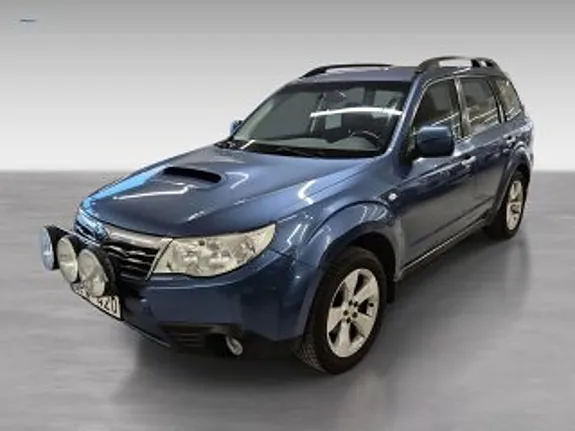 Subaru Forester 2010 photo 2