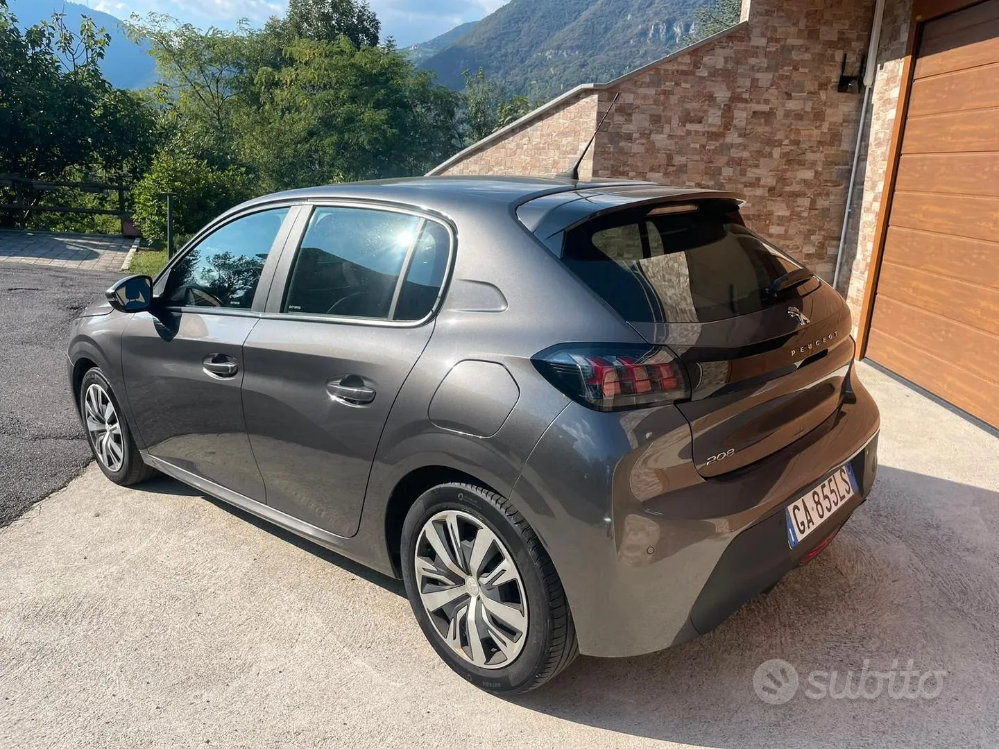 Peugeot 208 2020 photo 2