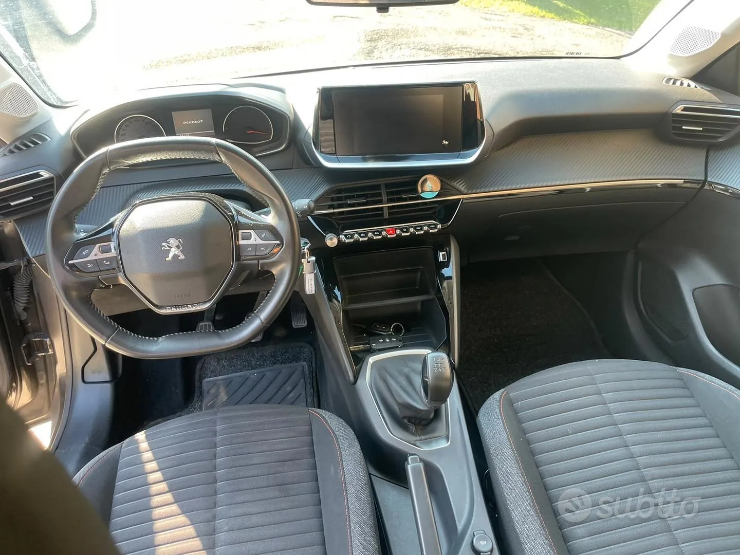 Peugeot 208 2020 photo 5