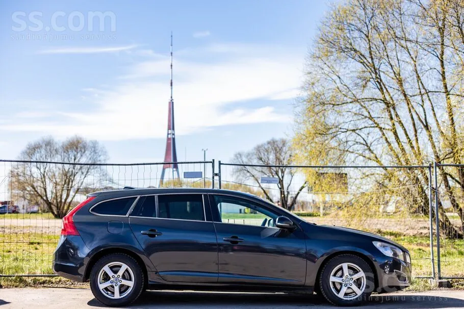 Volvo V60 2011 photo 5