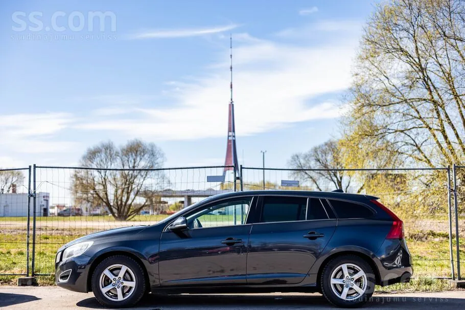 Volvo V60 2011 photo 4