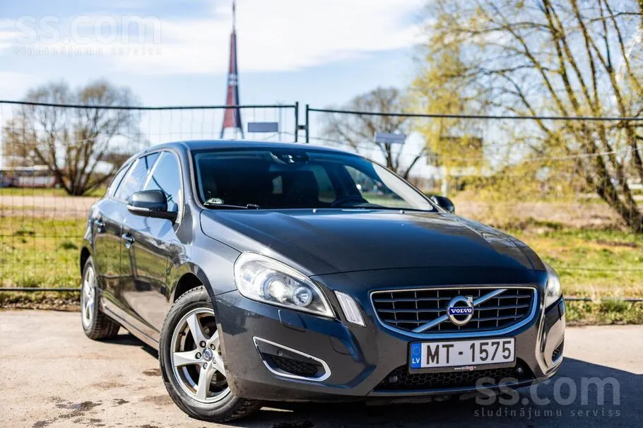 Volvo V60 2011 photo 2