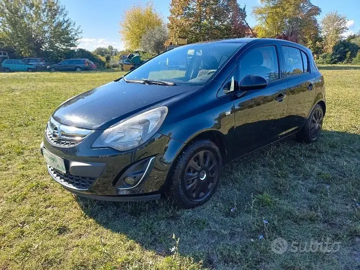 Opel Corsa 2013 photo 2