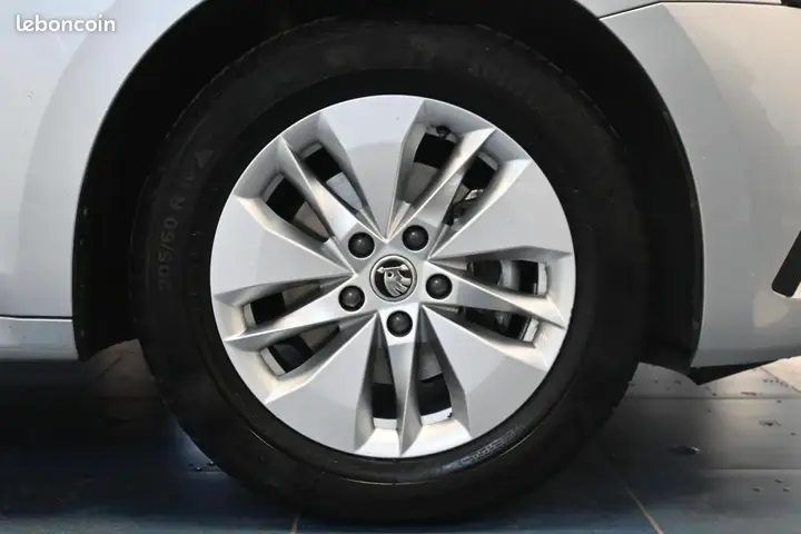 Skoda Octavia 2022 photo 4