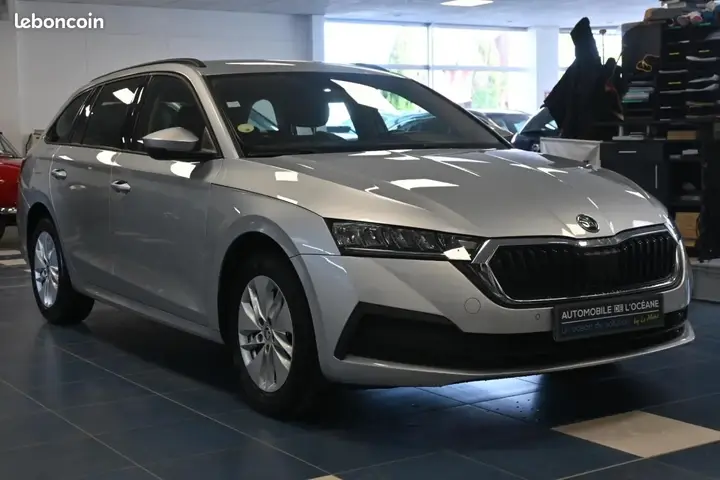 Skoda Octavia 2022 photo 3