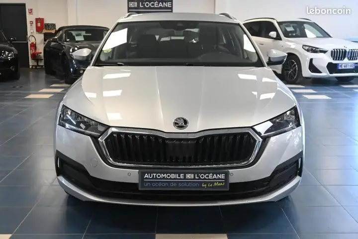 Skoda Octavia 2022 photo 2