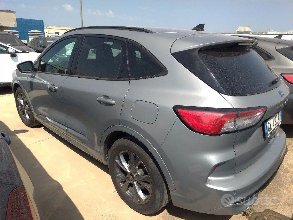 Ford Kuga 2023 photo 2