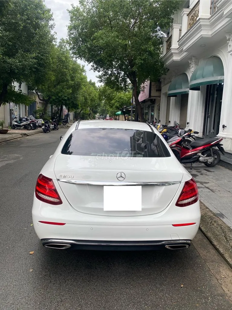 Mercedes-Benz E-Class 2019 photo 5