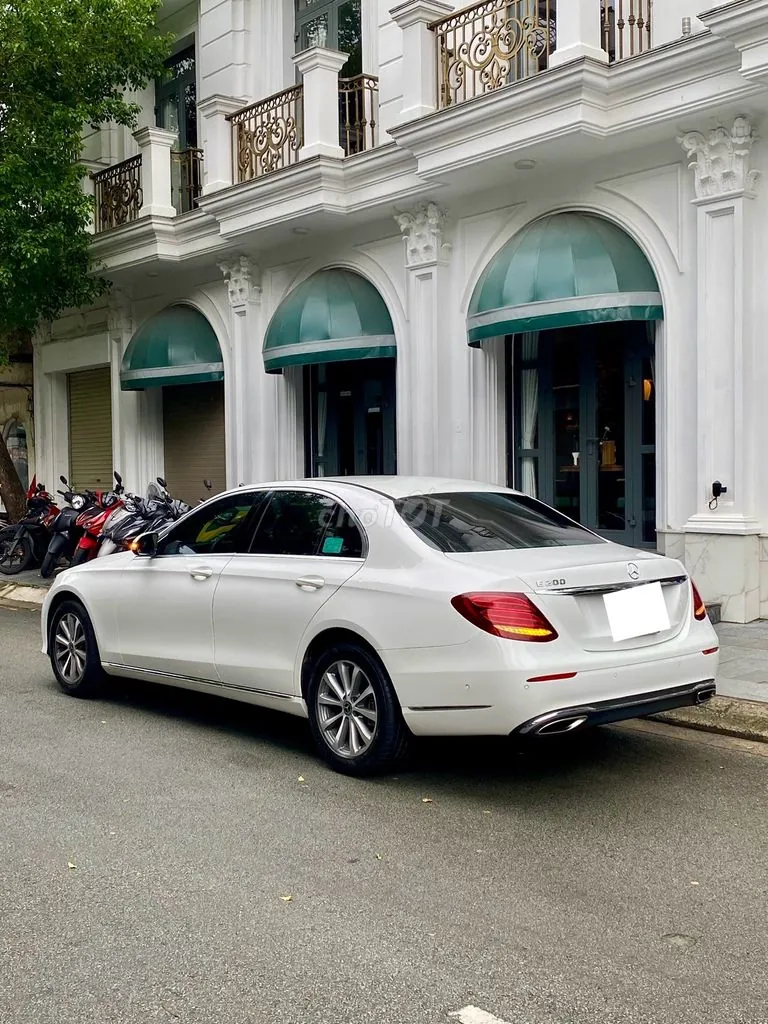 Mercedes-Benz E-Class 2019 photo 3