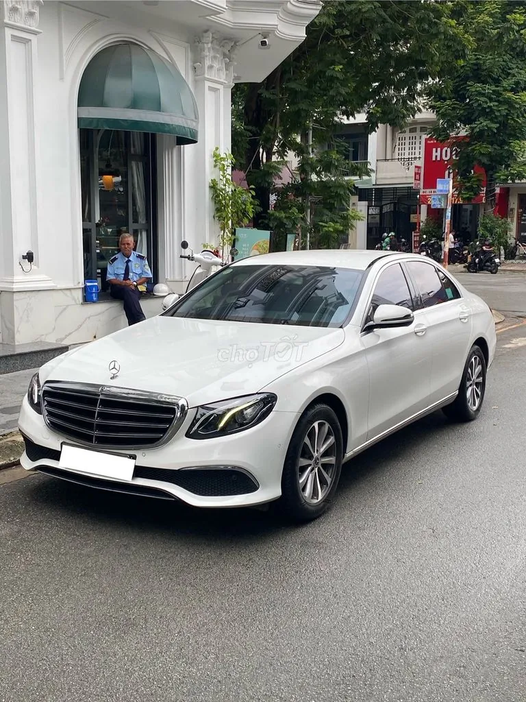 Mercedes-Benz E-Class 2019 photo 4