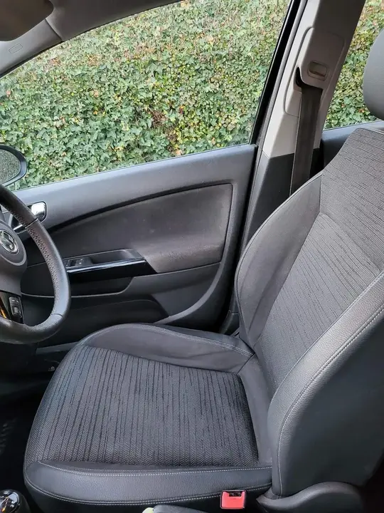 Vauxhall Corsa 2013 photo 5