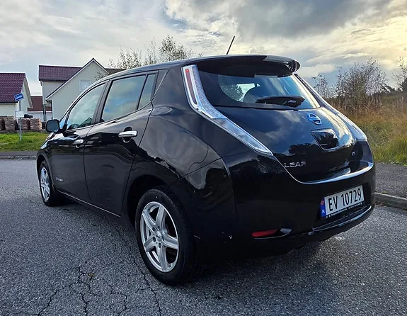 Nissan Leaf 2015 photo 5