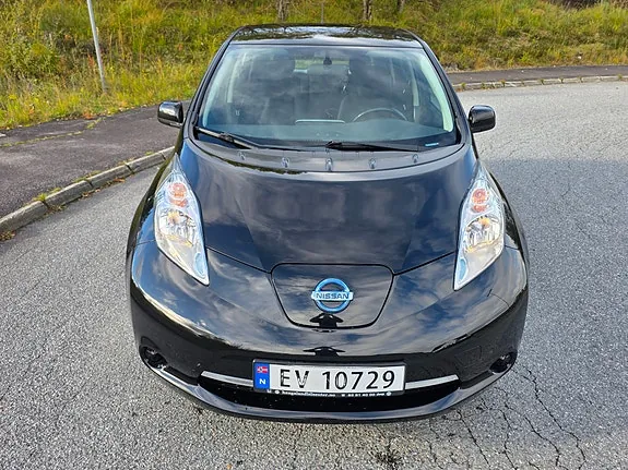 Nissan Leaf 2015 photo 2