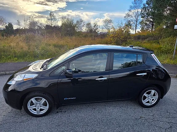 Nissan Leaf 2015 photo 4