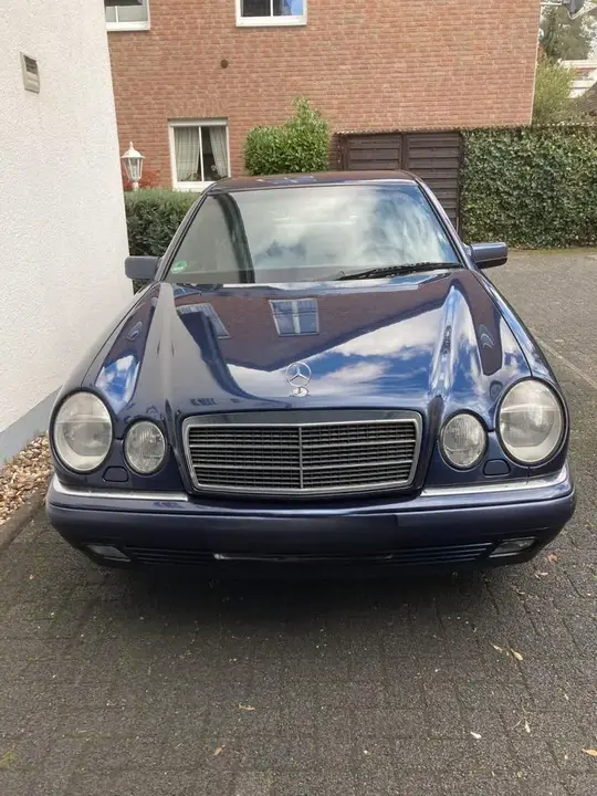 Mercedes-Benz E 280